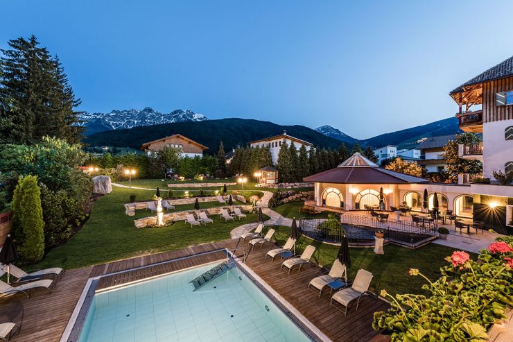 Fünf-Sterne Mirabell Dolomiten Wellness Residenz in Olang/Südtirol