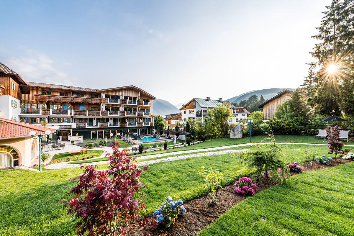 Fünf-Sterne Mirabell Dolomiten Wellness Residenz in Olang/Südtirol