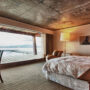 The Singular: Suite mit Panoramafenster. Luxusreisen
