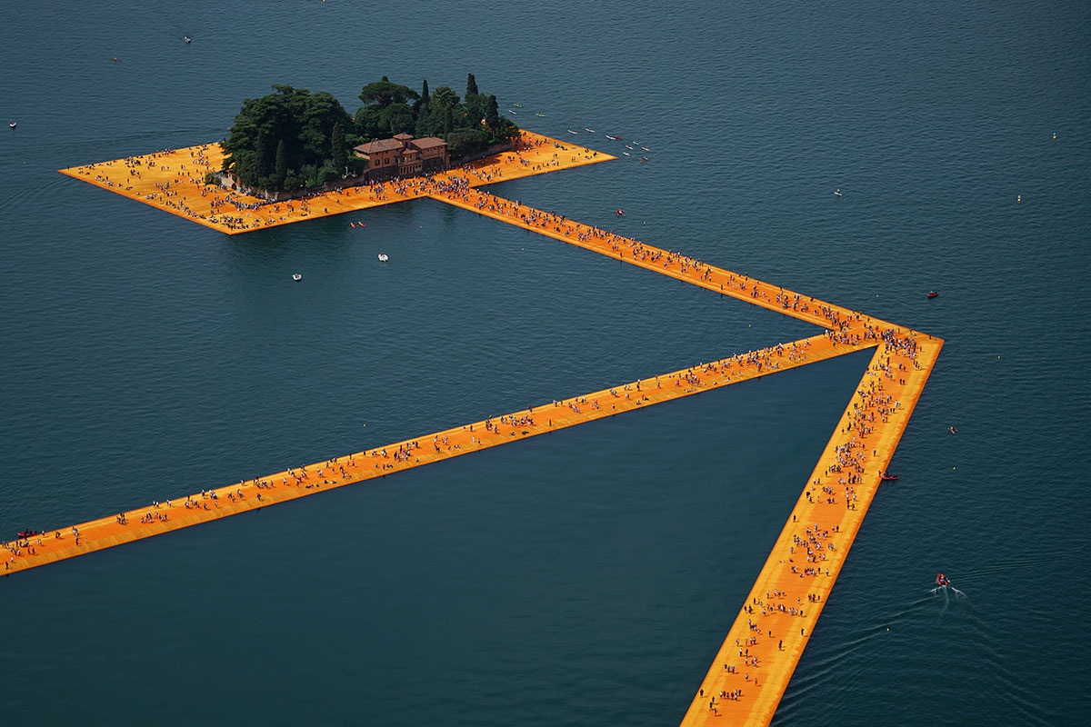 Christo and Jeanne-Claude The Floating Piers, Lake Iseo, Italy, 2014-16