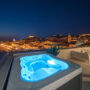 Bellevue Superior City Hotel Sibenik: Whirlpool mit Traumaussicht. Luxusreisen